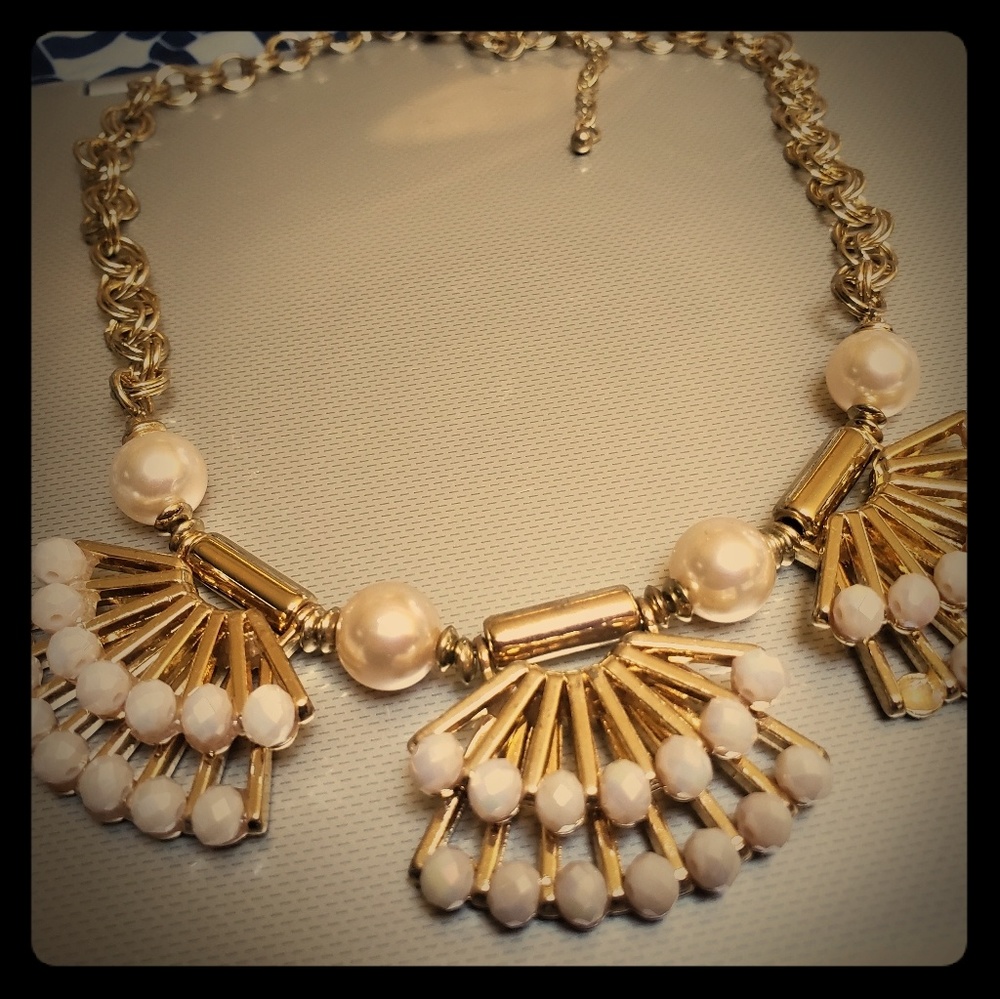 New York And Company necklace